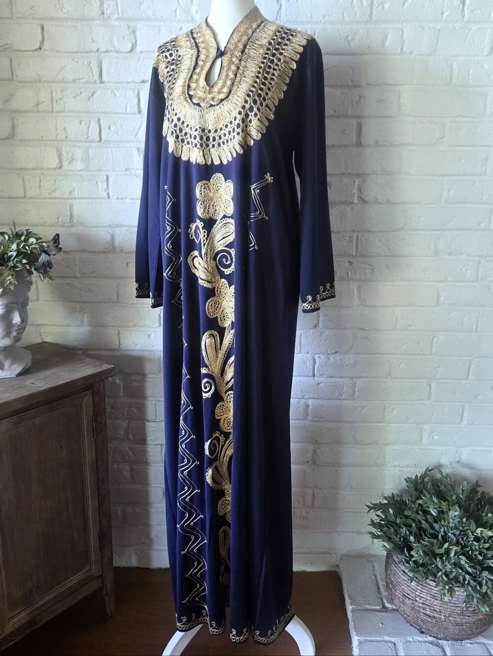 Vtg Embroided Moroccan Caftan, Maxi Dress, Navy & Gold, Travel, Party, One Size - Picture 10 of 11